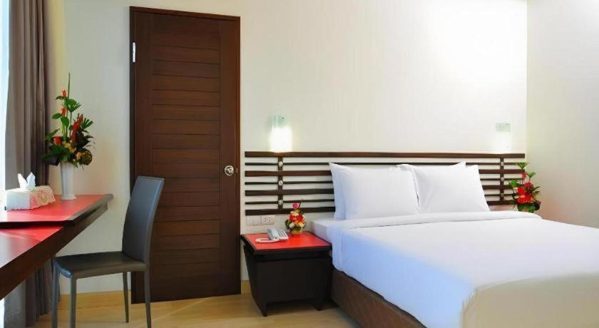 The Color Hotel Хатъяй Экстерьер фото